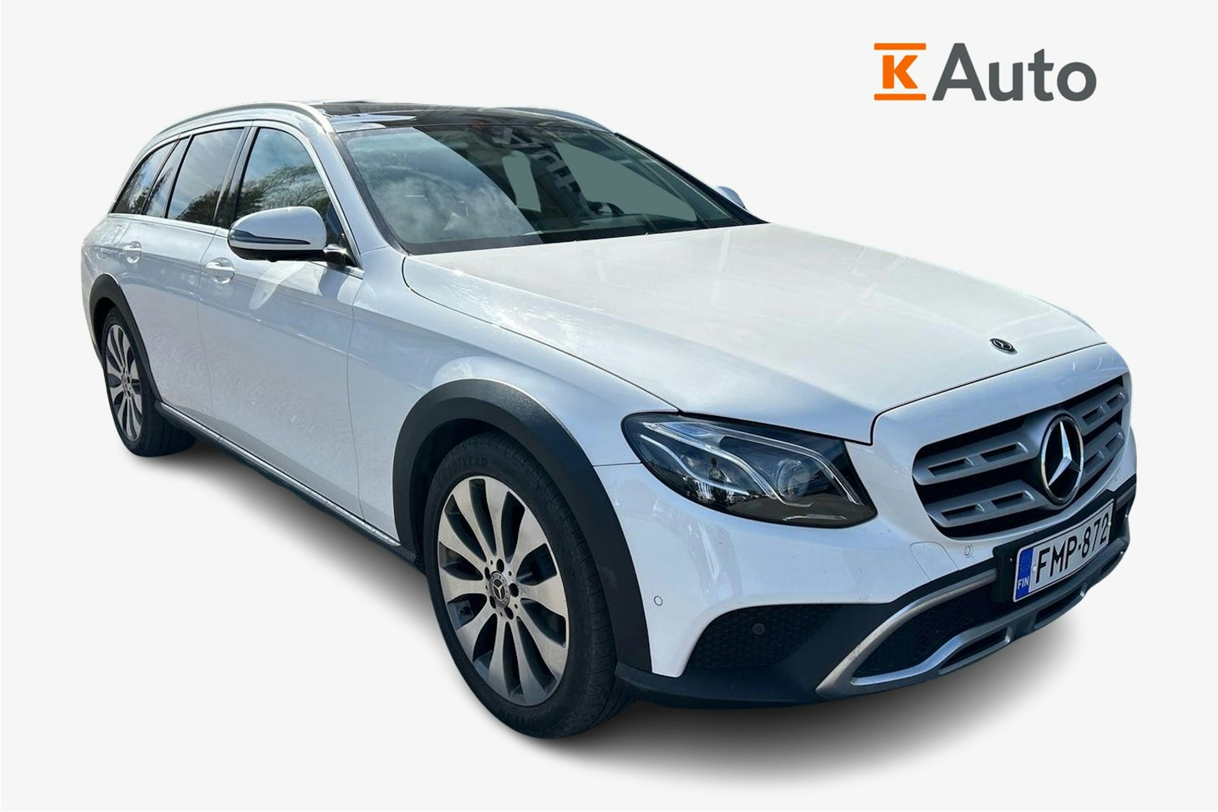 Valkoinen Mercedes-Benz E 2017 kuva 1.