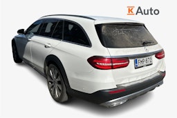Valkoinen Mercedes-Benz E 2017 kuva 2.