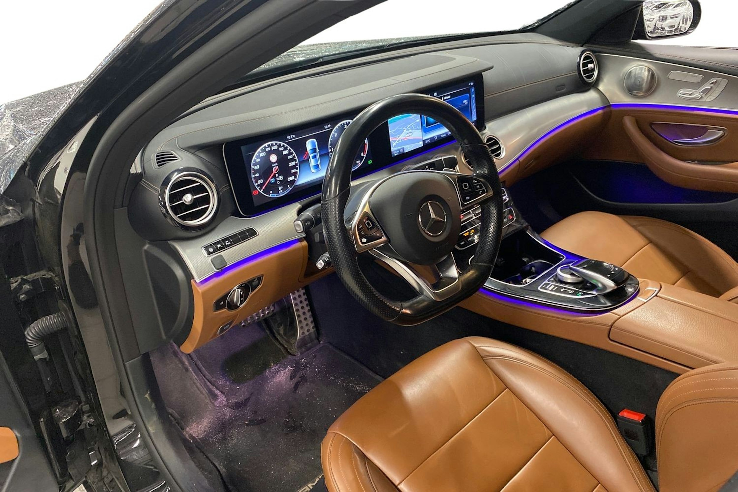 musta Mercedes-Benz E 2017 kuva 3.