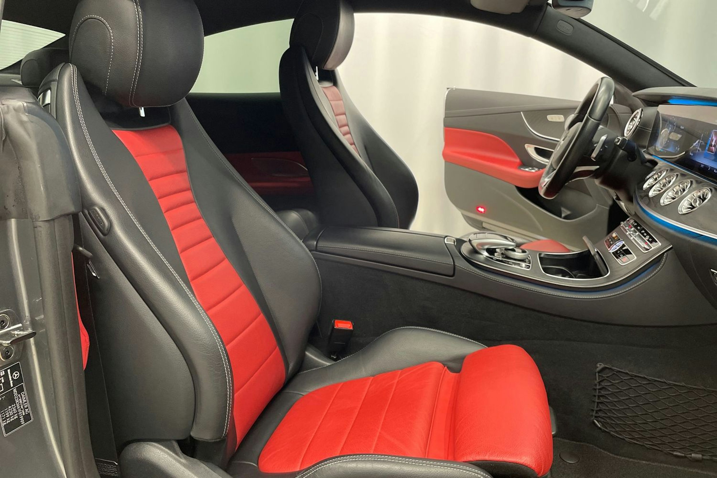 harmaa Mercedes-Benz E 2017 kuva 20.
