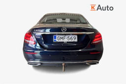 Sininen Mercedes-Benz E 2017 kuva 3.