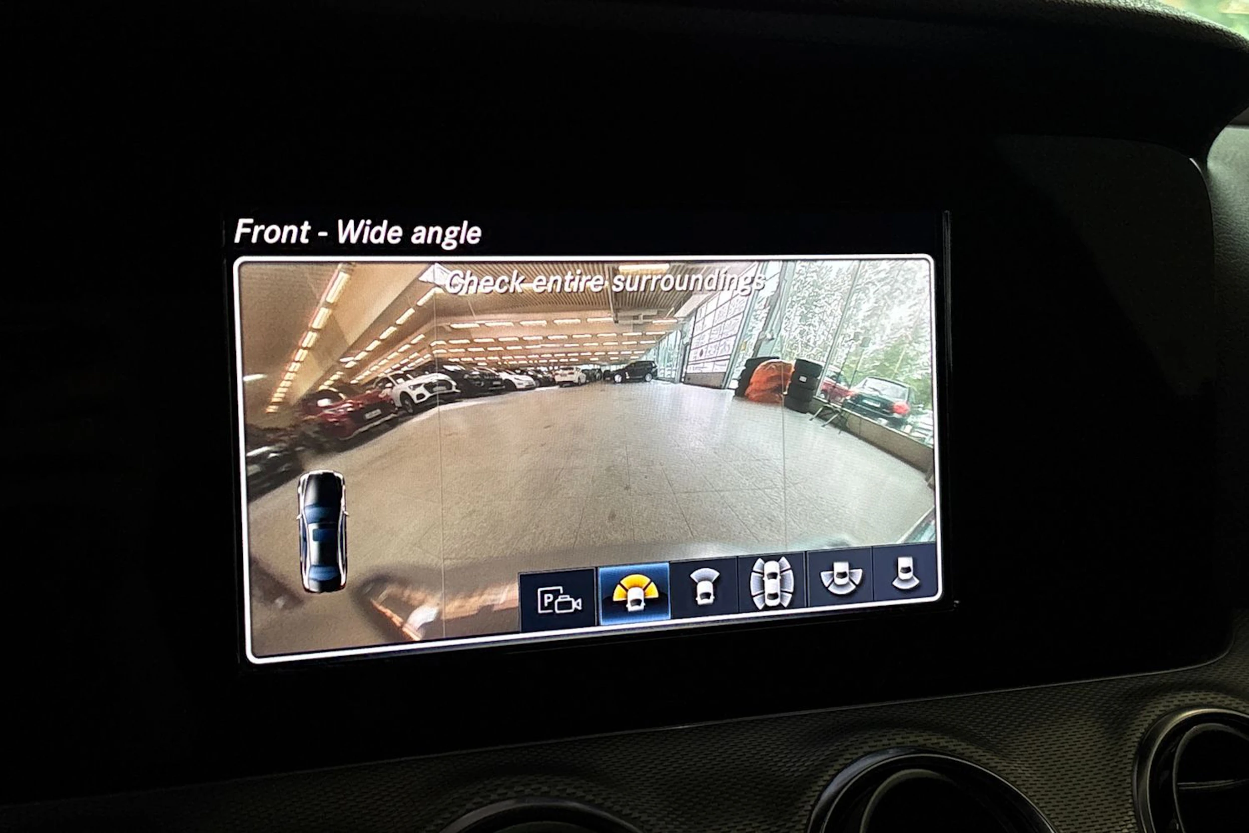 Sininen Mercedes-Benz E 2017 kuva 15.