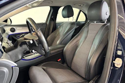 Sininen Mercedes-Benz E 2017 kuva 24.