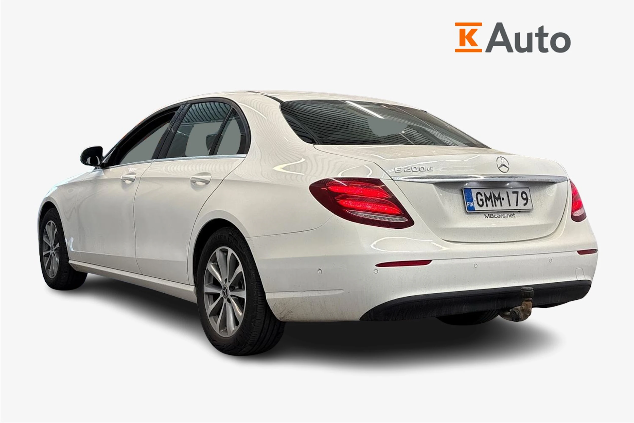 valkoinen Mercedes-Benz E 2017 kuva 2.