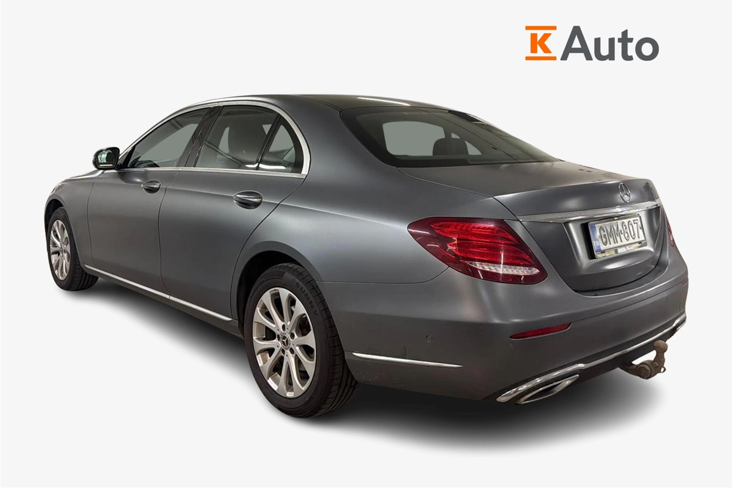 harmaa Mercedes-Benz E 2017 kuva 2.