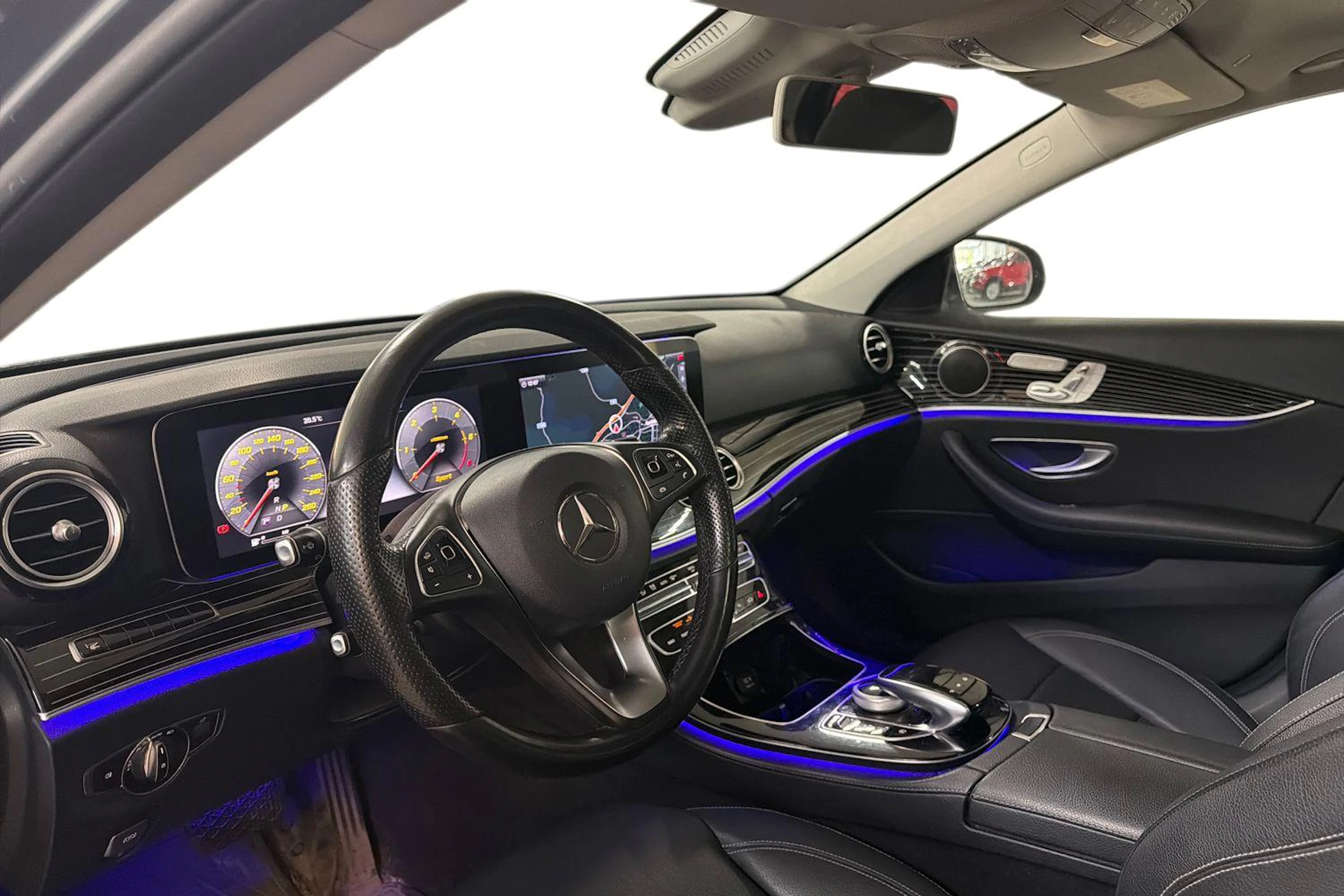 harmaa Mercedes-Benz E 2017 kuva 3.