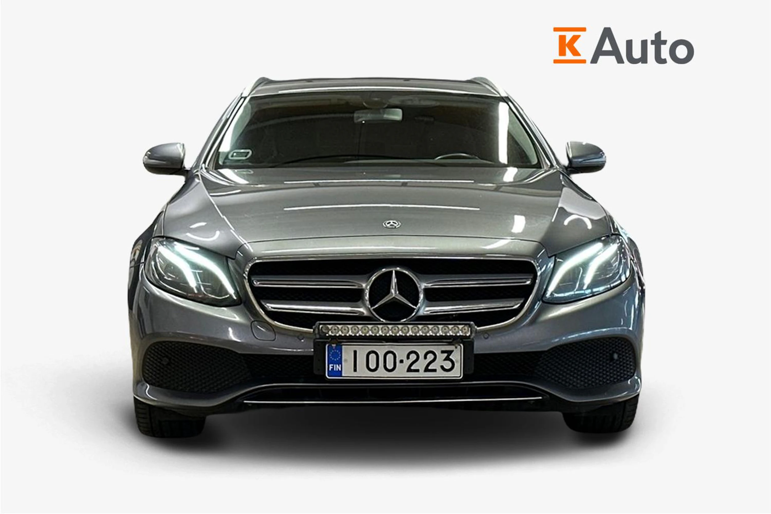 harmaa Mercedes-Benz E 2017 kuva 4.