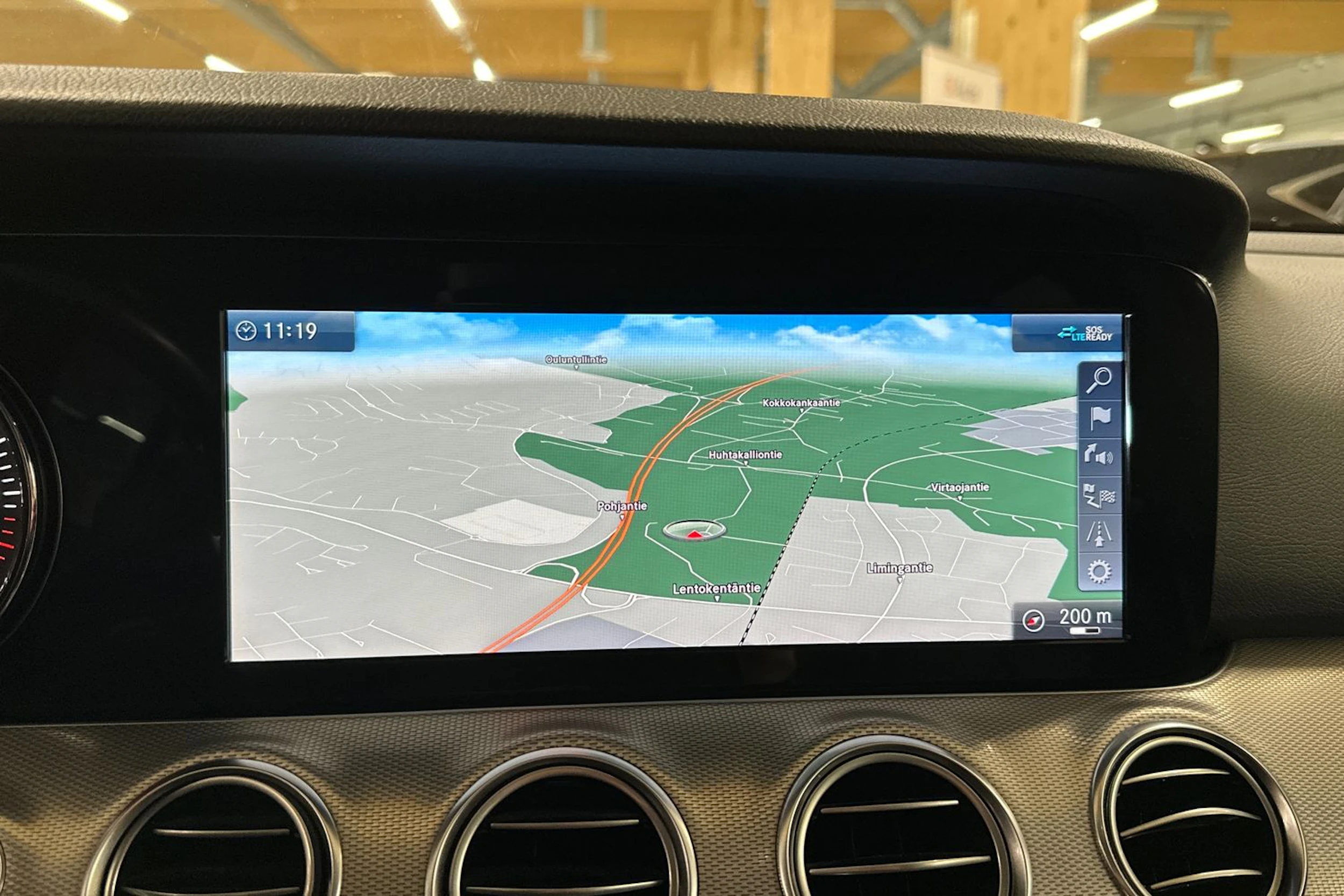 harmaa Mercedes-Benz E 2017 kuva 14.