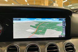 harmaa Mercedes-Benz E 2017 kuva 14.