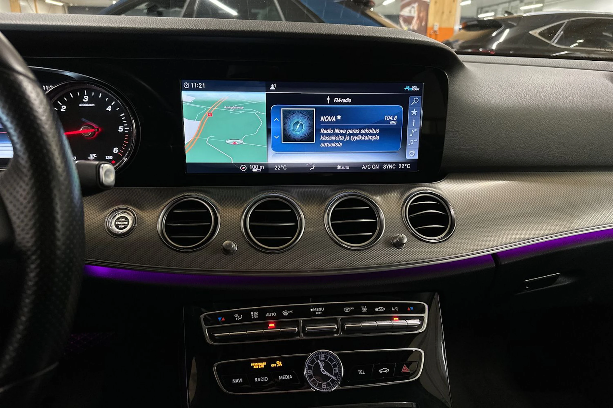 harmaa Mercedes-Benz E 2017 kuva 18.