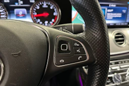 harmaa Mercedes-Benz E 2017 kuva 24.
