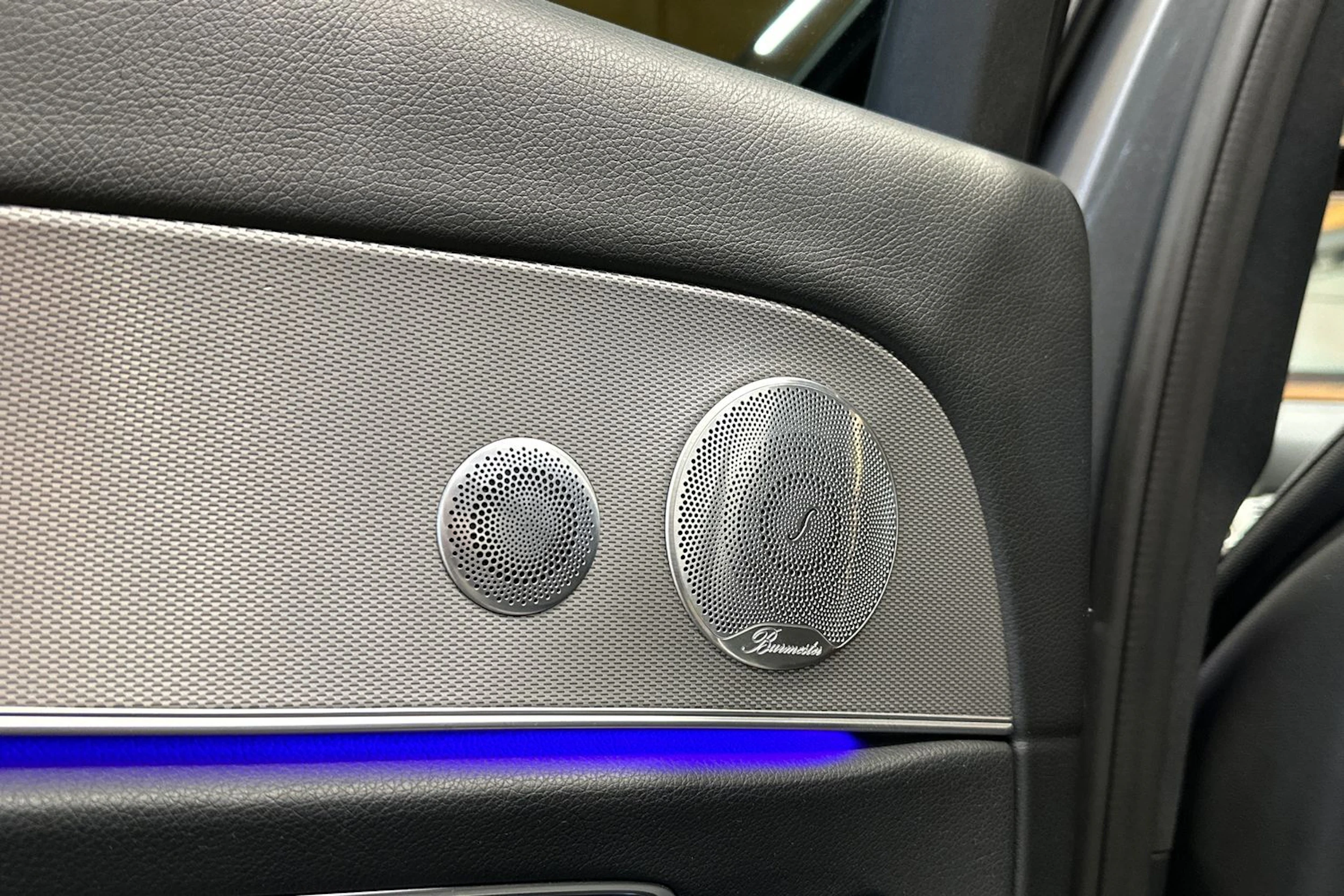 harmaa Mercedes-Benz E 2017 kuva 27.