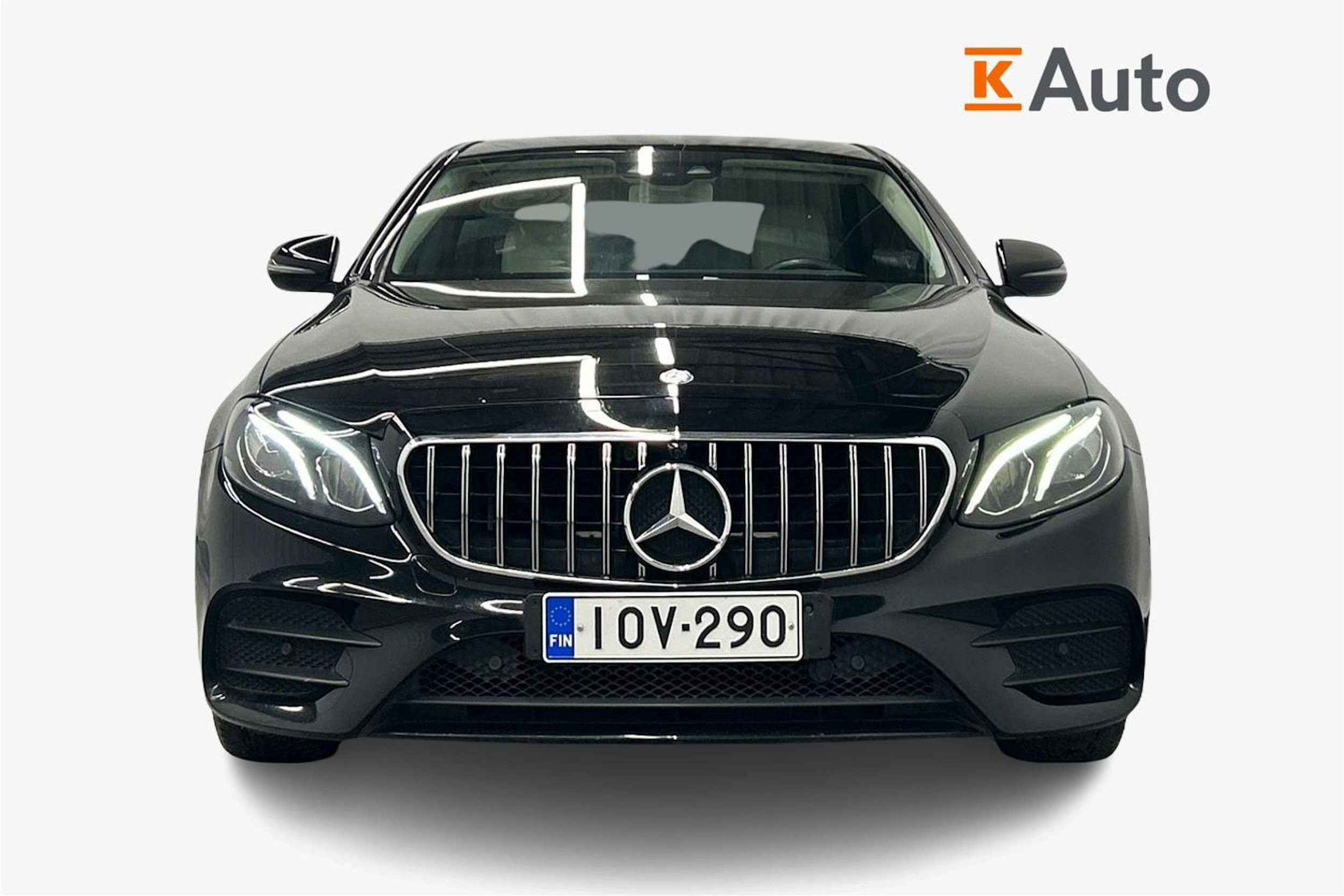 musta Mercedes-Benz E 2017 kuva 5.