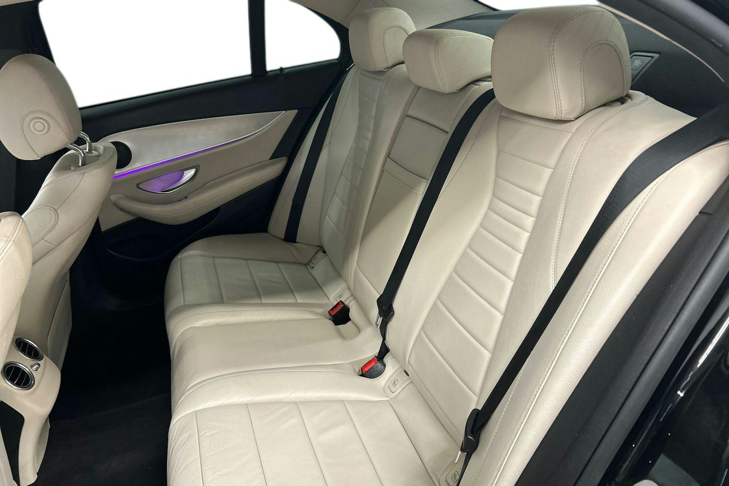 musta Mercedes-Benz E 2017 kuva 9.