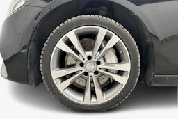 musta Mercedes-Benz E 2017 kuva 11.