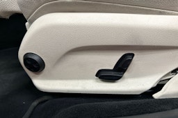 musta Mercedes-Benz E 2017 kuva 18.