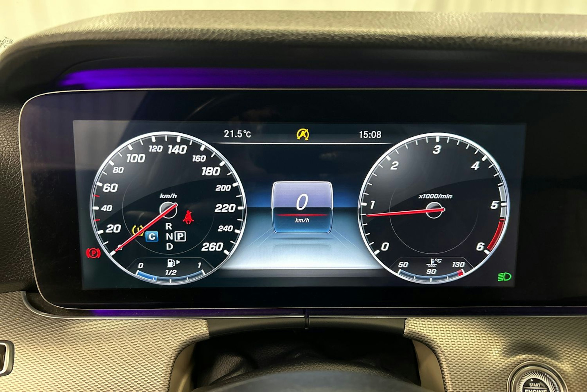 musta Mercedes-Benz E 2017 kuva 19.