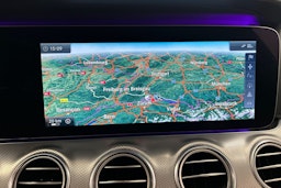 musta Mercedes-Benz E 2017 kuva 24.