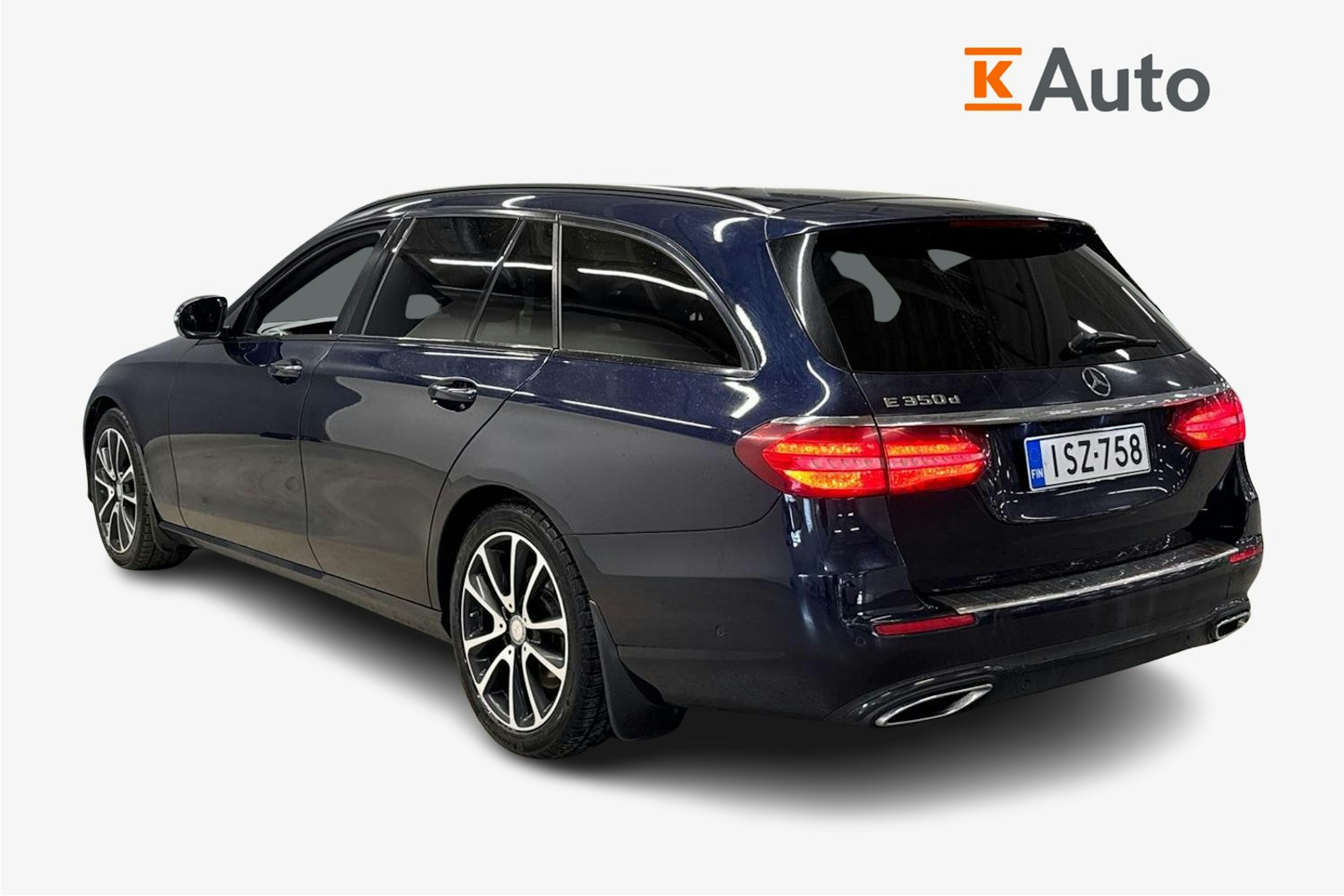 musta Mercedes-Benz E 2017 kuva 2.