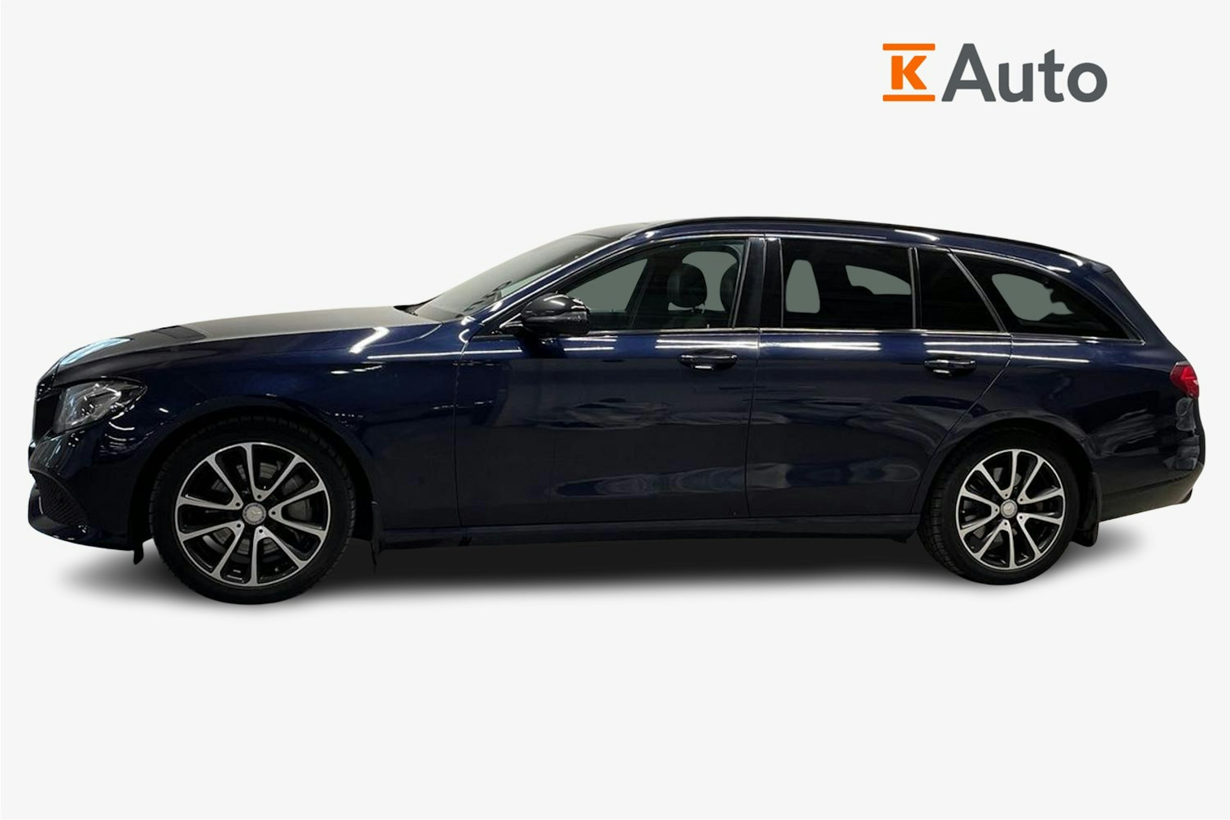 musta Mercedes-Benz E 2017 kuva 6.