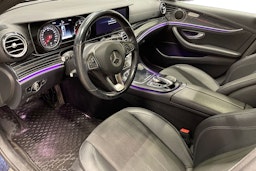 musta Mercedes-Benz E 2017 kuva 7.