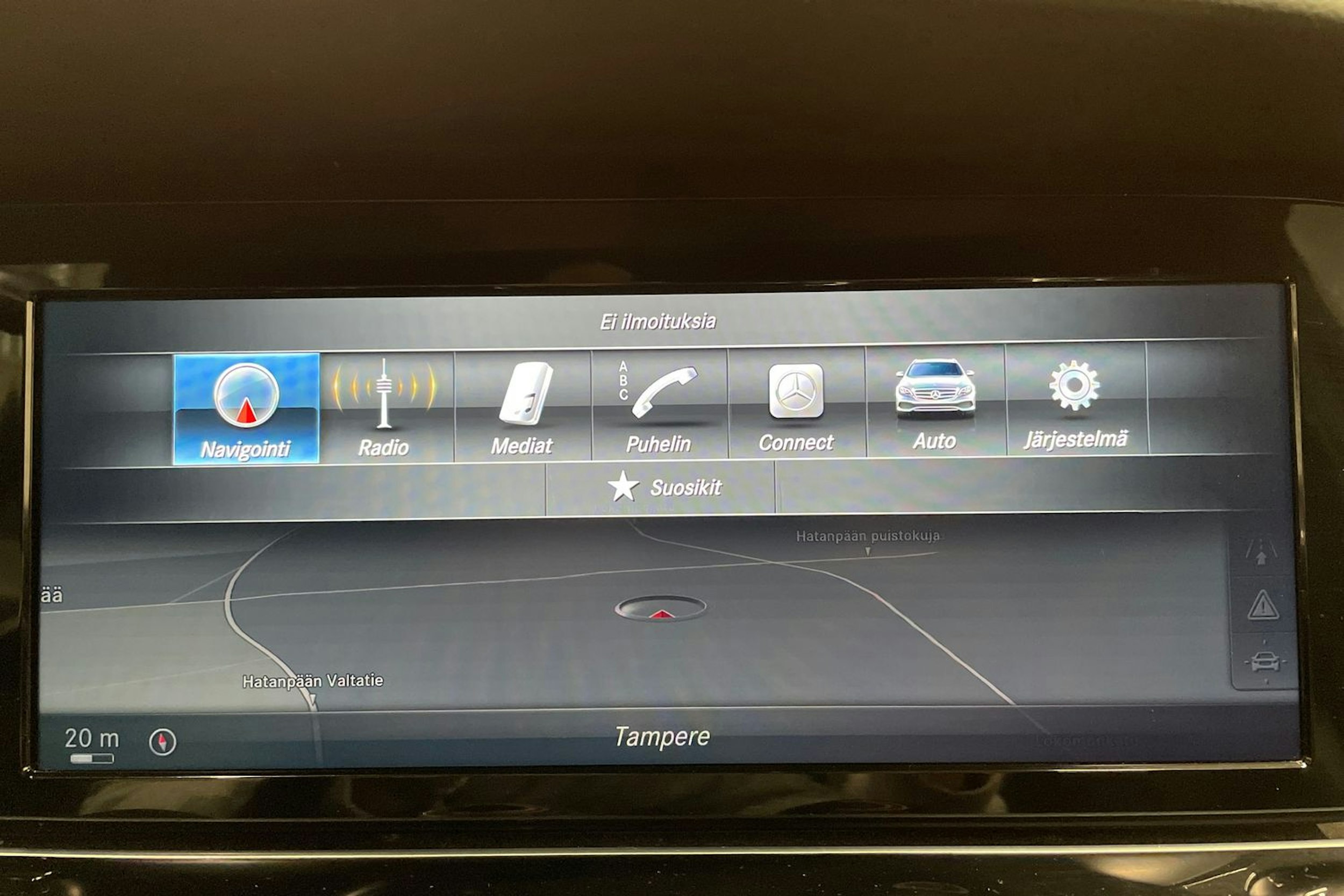 musta Mercedes-Benz E 2017 kuva 17.