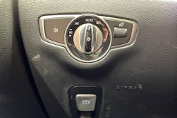 musta Mercedes-Benz E 2017 kuva 20.