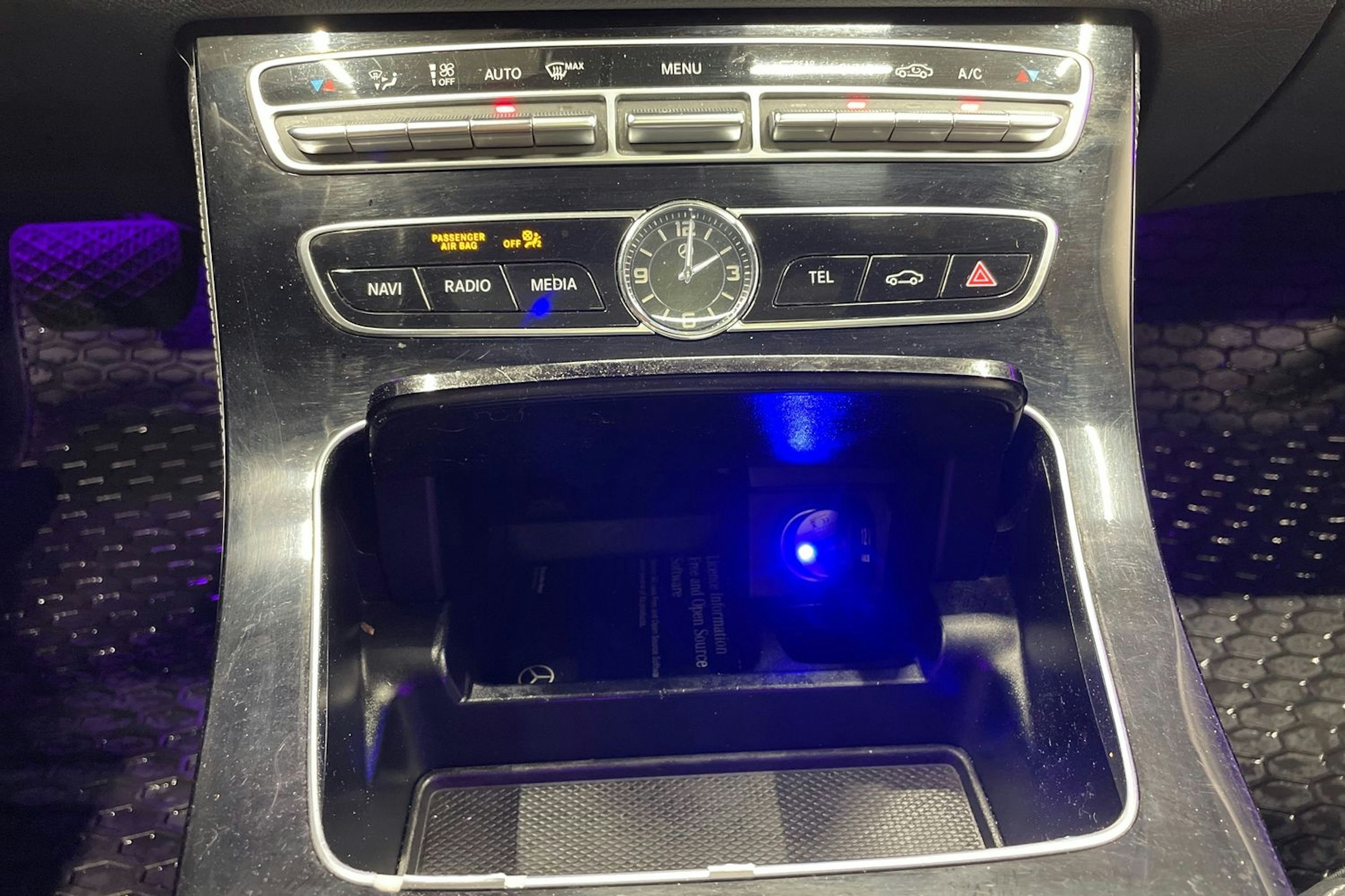 musta Mercedes-Benz E 2017 kuva 22.
