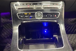 musta Mercedes-Benz E 2017 kuva 22.