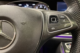 musta Mercedes-Benz E 2017 kuva 27.