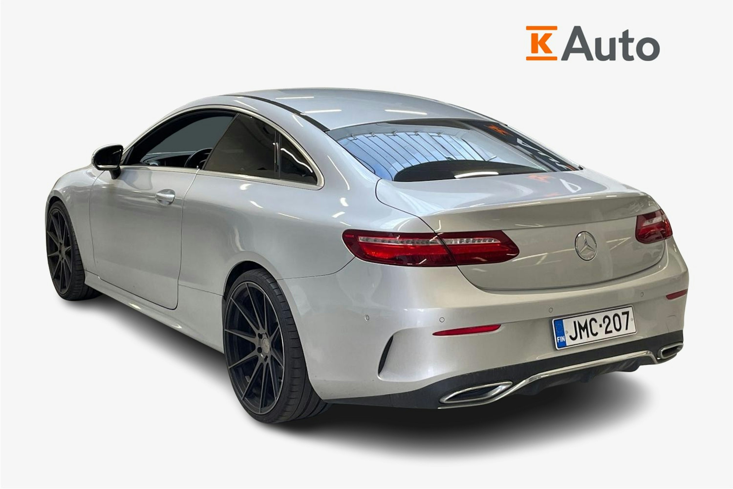 harmaa Mercedes-Benz E 2017 kuva 2.
