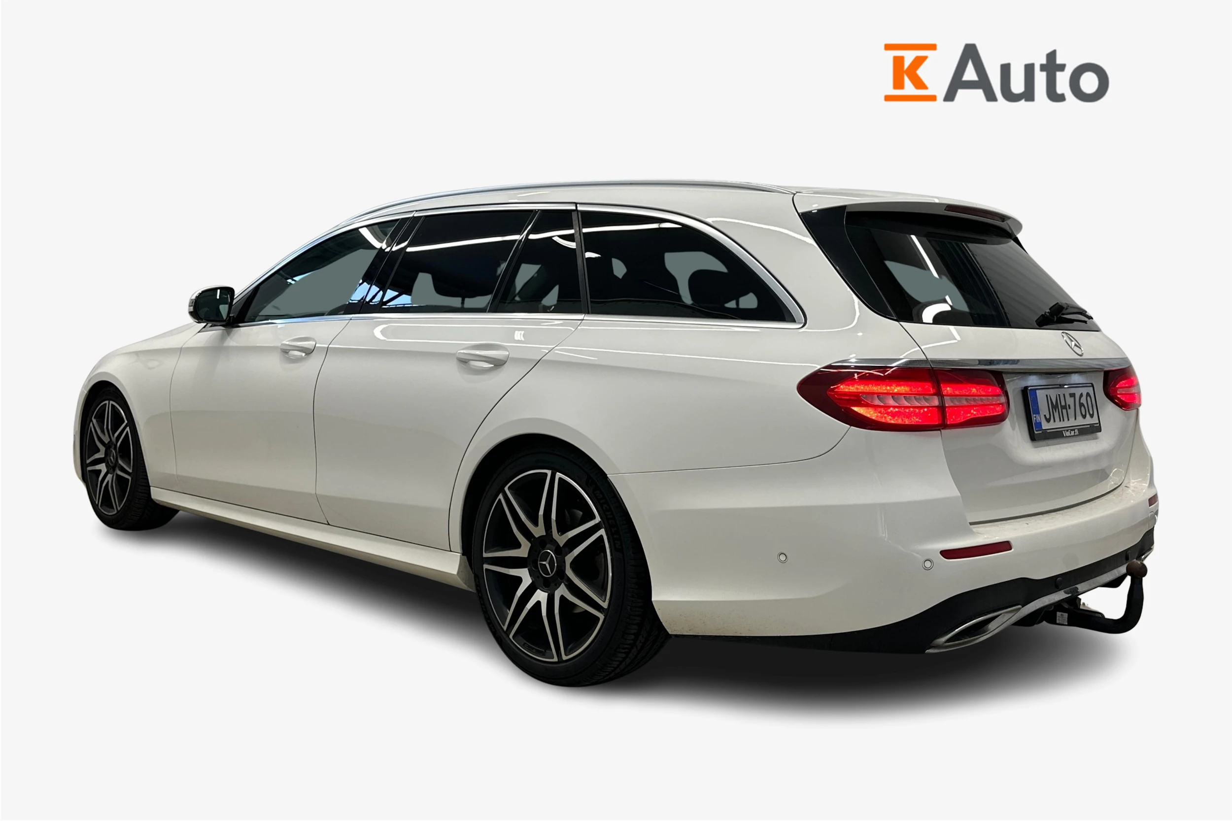 valkoinen Mercedes-Benz E 2017 kuva 2.