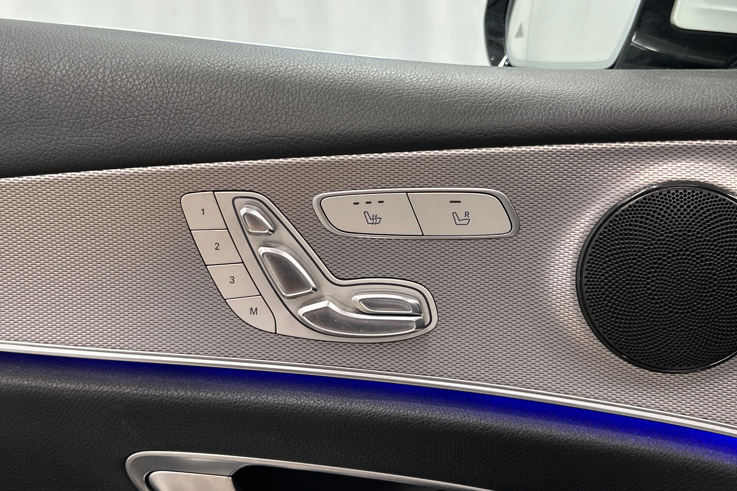 valkoinen Mercedes-Benz E 2017 kuva 4.
