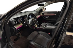 musta Mercedes-Benz E 2017 kuva 3.