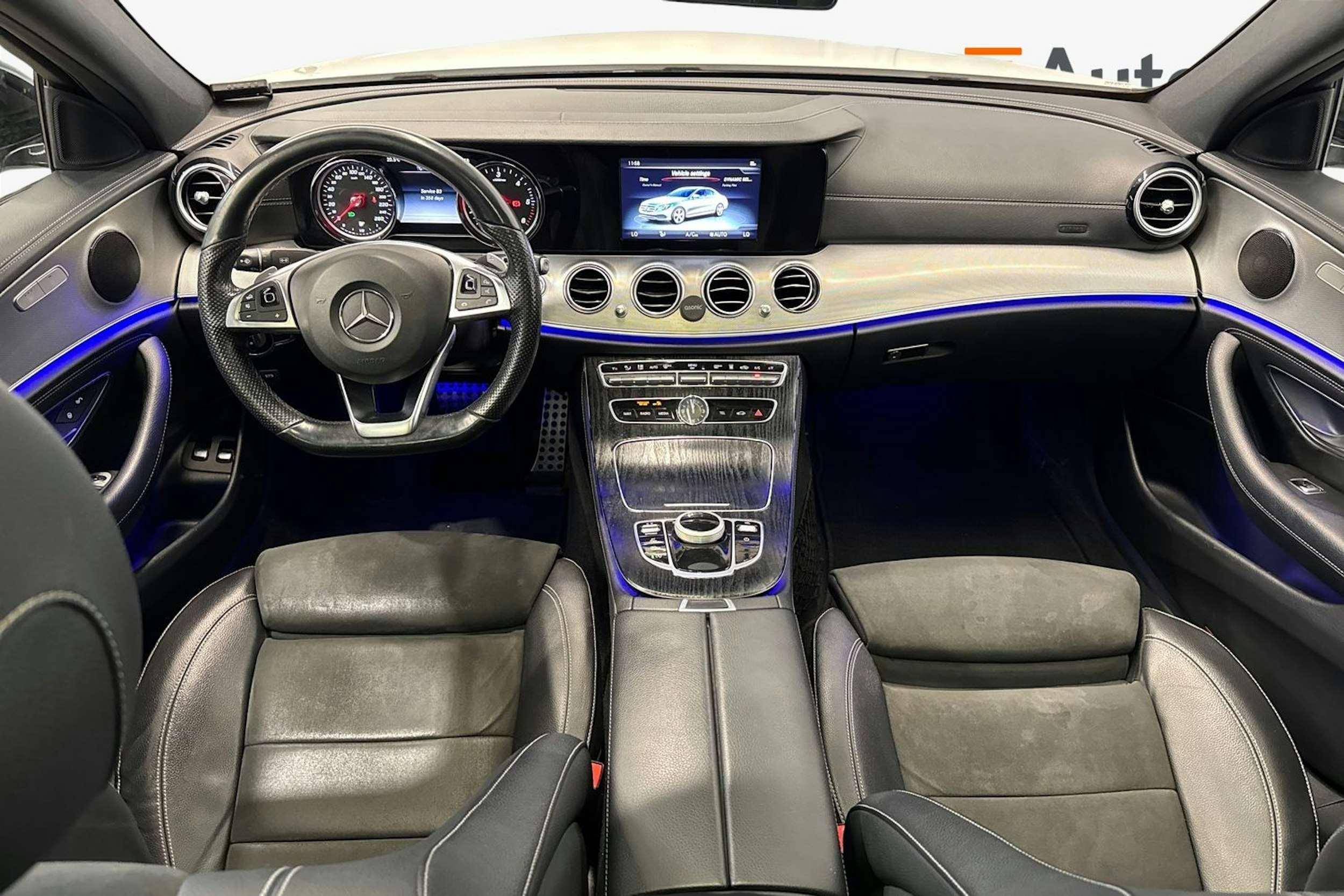 valkoinen Mercedes-Benz E 2017 kuva 11.