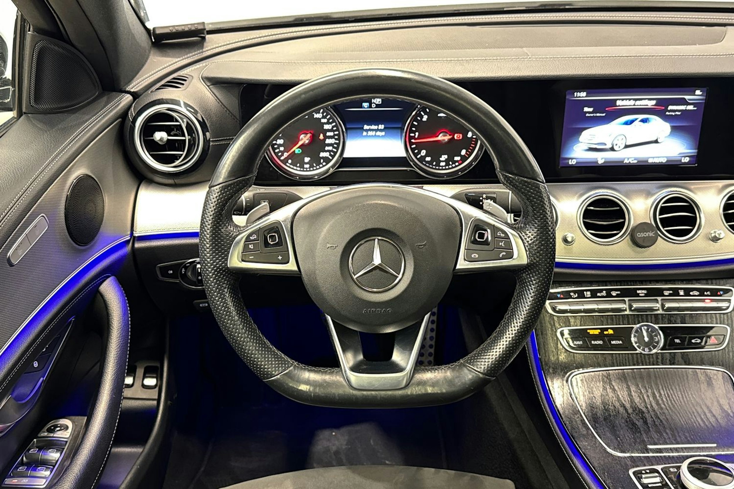 valkoinen Mercedes-Benz E 2017 kuva 13.