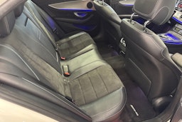 valkoinen Mercedes-Benz E 2017 kuva 15.