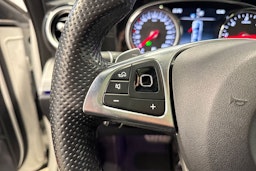 valkoinen Mercedes-Benz E 2017 kuva 23.