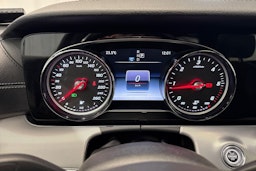 valkoinen Mercedes-Benz E 2017 kuva 26.