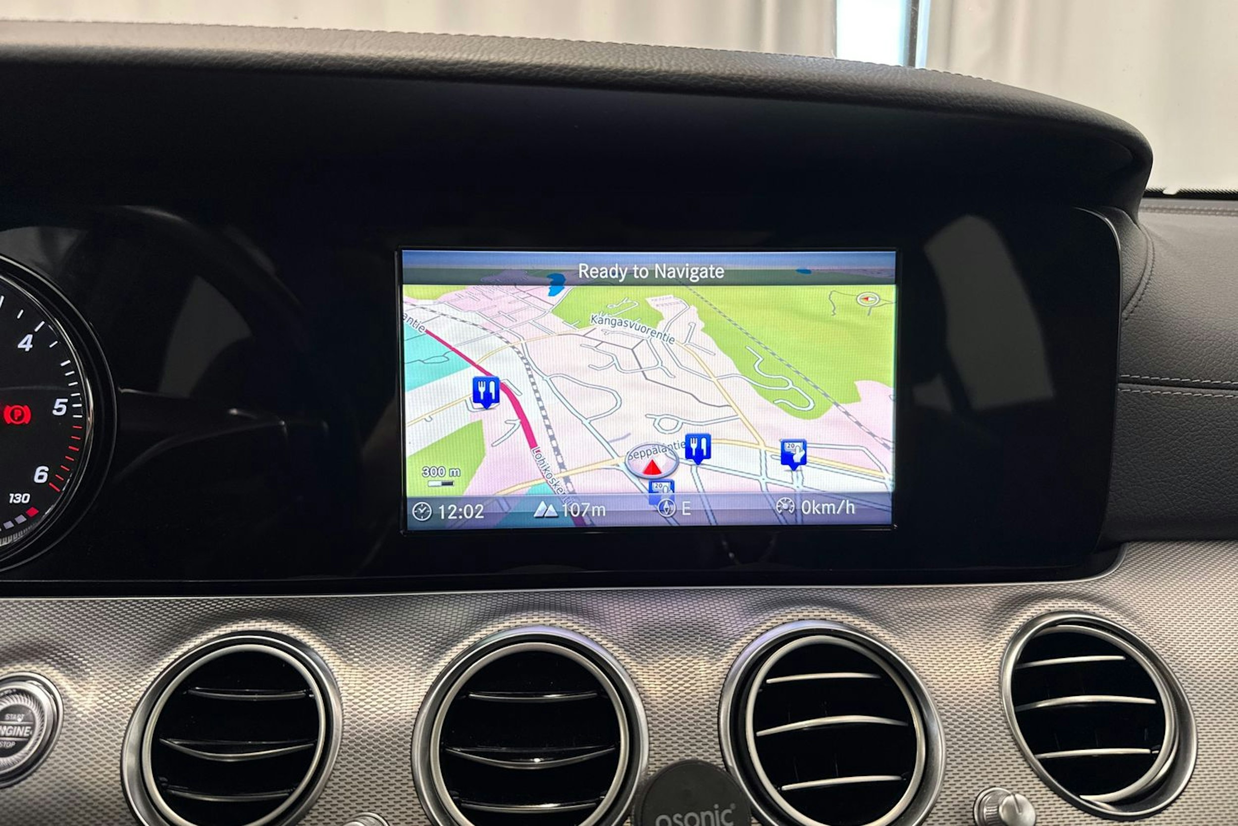 valkoinen Mercedes-Benz E 2017 kuva 35.