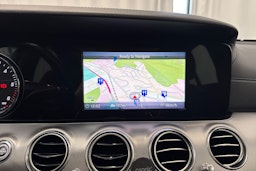 valkoinen Mercedes-Benz E 2017 kuva 35.