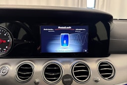 valkoinen Mercedes-Benz E 2017 kuva 28.