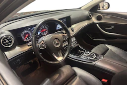 musta Mercedes-Benz E 2017 kuva 3.