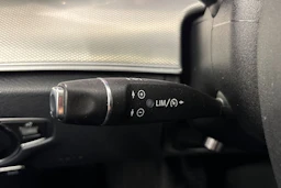 musta Mercedes-Benz E 2017 kuva 16.