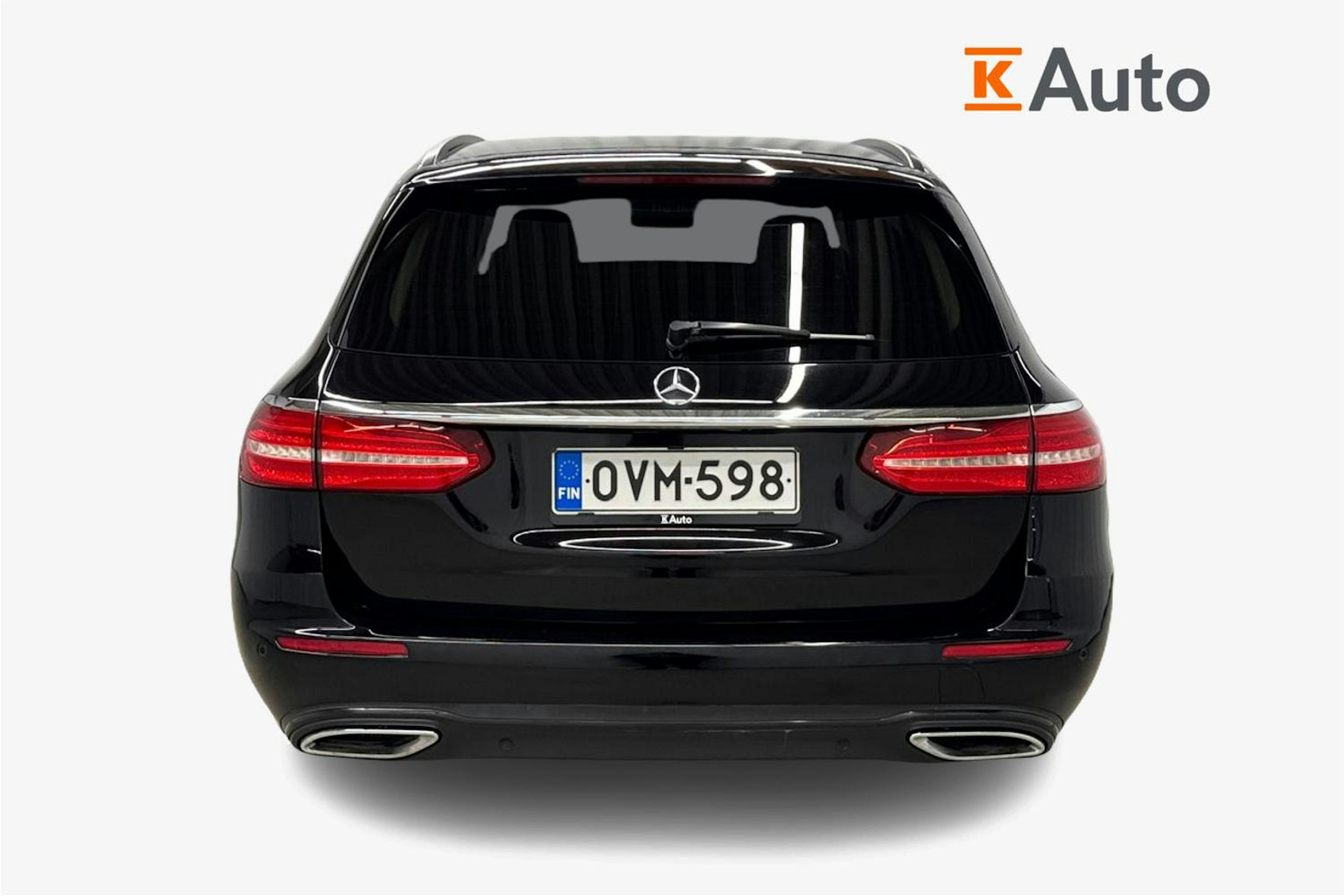 musta Mercedes-Benz E 2017 kuva 3.