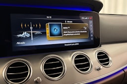 musta Mercedes-Benz E 2017 kuva 17.