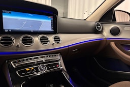 musta Mercedes-Benz E 2017 kuva 18.