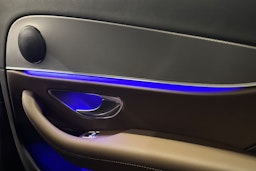 musta Mercedes-Benz E 2017 kuva 20.