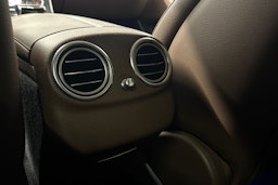 musta Mercedes-Benz E 2017 kuva 21.