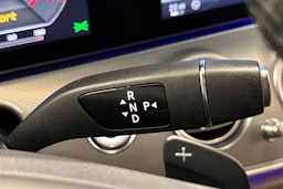 musta Mercedes-Benz E 2017 kuva 29.